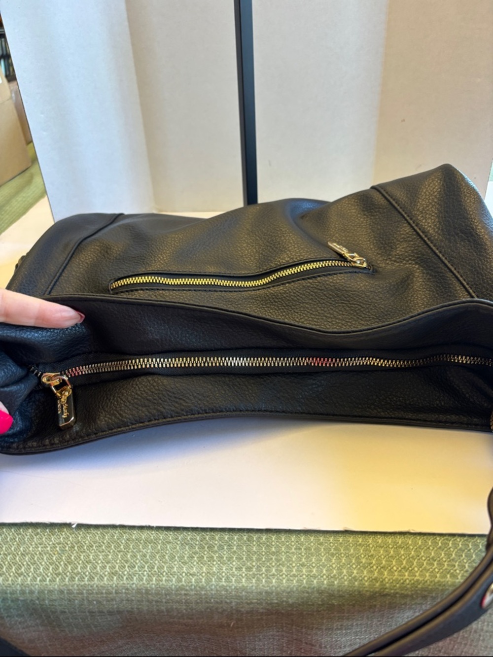 Darcy Marks London Black Leather Hobo Bag with Pouch - Picture 7 of 9